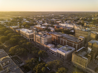 Obraz premium Aerial view of downtown Savannah, Georgia, USA at dawn.