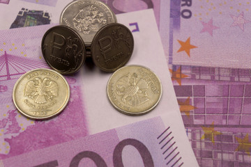 the decline of the ruble to the Euro Coins on the background of 500 euros .