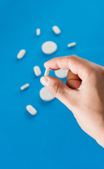 Several types of pills, such as antibiotics, anti-inflammatories.