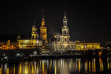 Fototapeta na wymiar Dresden night
