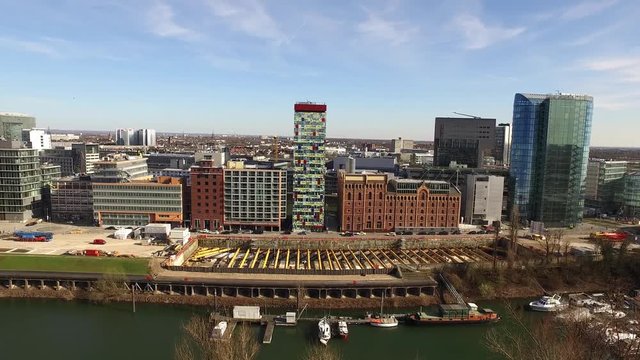 Luftaufnahme der Stadt D&uuml;sseldorf im Bereich des Medienhafens