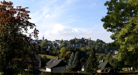 Panoramablick auf Frauenstein mit Schloss und Burgruine