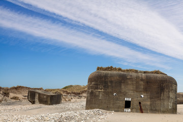 Bunker aus dem zweiten Weltkrieg am Strand von Dänemark