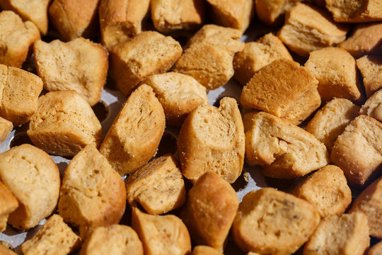 dried Turkish small bread