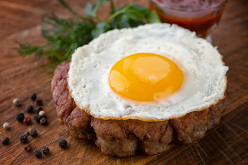 Fried beefsteak with egg
