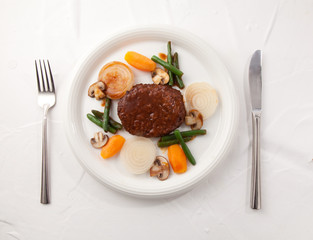 　煮込みハンバーグ