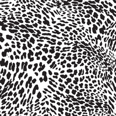 Trendy Leopard or cheetah skin seamless pattern, animal fur. Fabric design, wrapping paper, textile.