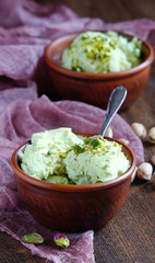 pistachio ice cream homemade