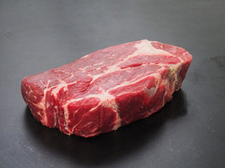 アンガス牛　チャックアイロール