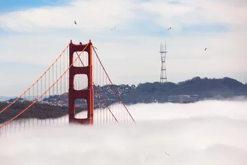 Papier Peint photo Pont du Golden Gate San Francisco Golden Gate Bridge in Thick Fog