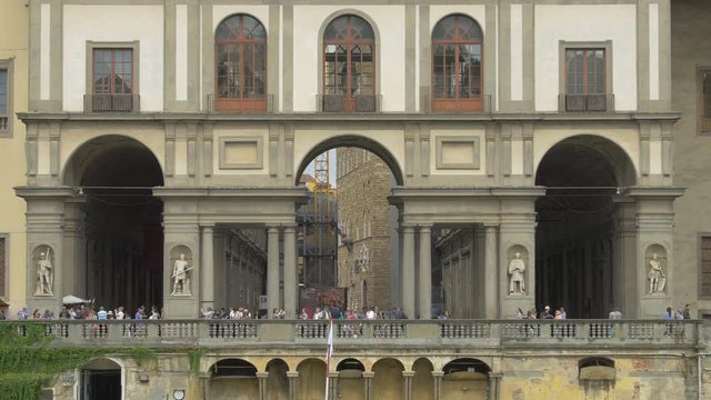 Tilt up of the Uffizi Gallery facade in Florence