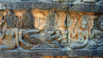 angkor wat wall figures