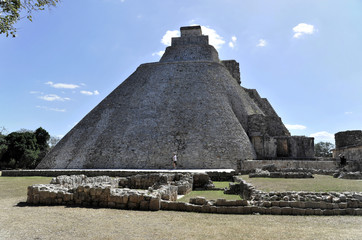 Fototapeta na wymiar Adivino-Pyramide oder Pyramide des Zauberers, UNESCO-Welterbe, Uxmal, Region Yucatán, Mexiko, Mittelamerika