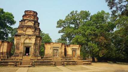 Fototapeta na wymiar ankor wat temple complex