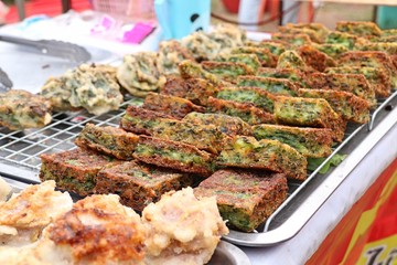 fried garlic chives dumpling