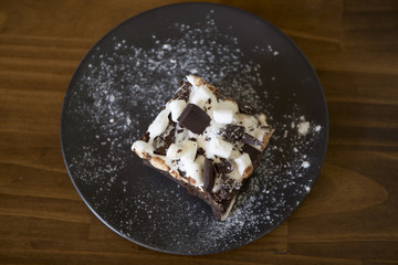 Marshmallow, chocolate on top of the brownie
