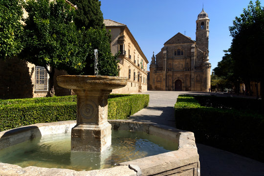 &Uacute;beda (Ja&eacute;n) Spain. Fountain of the Plaza V&aacute;zquez de Molina in the town of &Uacute;beda