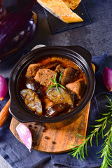 Eggplant Casserole - (Melitzanes Me Kreas Sti Katsarola)