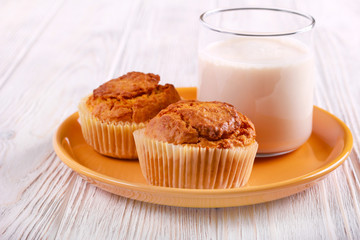 Carrot and orange muffins and smoothie
