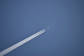 jetplane's 2 lines vapor trails / ２本線のひこうき雲