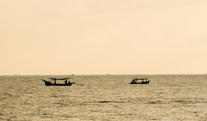 Naklejka premium Sunrise on the sea in the beautiful sky 