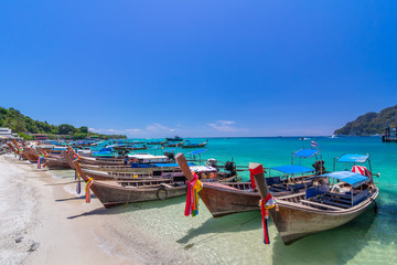 Fototapeta na wymiar Beautiful White sand beach at Phi Phi Island , Krabi , Thailand