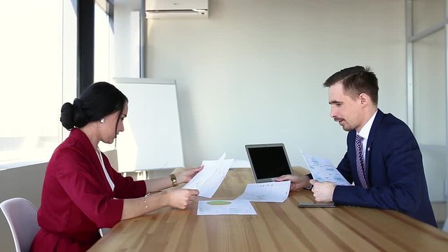 buisness meeting about crypto