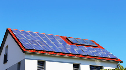 Fototapeta premium Solardach (Photovoltaikanlage) 