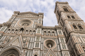 Fototapeta premium Duomo di Firenze (Santa Maria del Fiore) e campanile di Giotto - Toscana, Italia