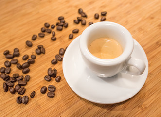Kaffeebohnen und Espresso