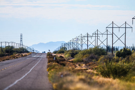 Postes y carretera 100 o tambi&eacute;n llamada carretera rumbo a la calle 12  o costa de Hermosillo, as&iacute; como Bahia de Kino y San Nicolas en Sonora Mexico