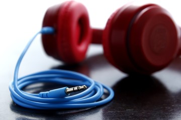 Obraz na płótnie Canvas Cable of stereo headphones
