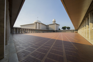 Beautiful Istiqlal mosque scenery under blue sky