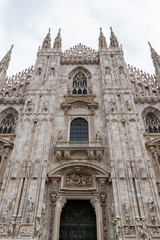 Fototapeta premium Milan Cathedral in Piazza del Duomo , Italy 