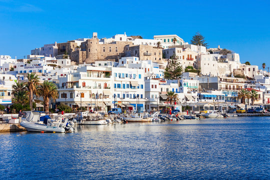 Fototapeta Port in Naxos, Greece