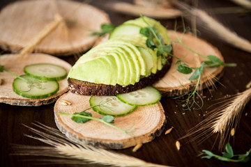 Avocado sandwich