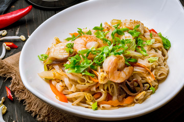 Vietnamese noodles with shrimp