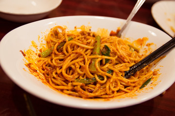 汁なし担々麺