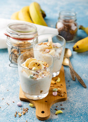 Breakfast of yoghurt, bananas and granola © Irina Burakova