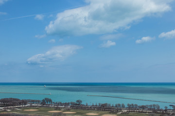 Fototapeta na wymiar chicago lake shore on lake michigan