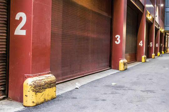 chicago garge shipping bays