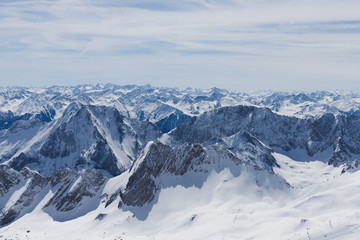 Fototapeta premium Bergpanorama von der Zugspitze aus gesehen