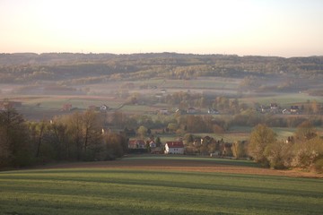 Fototapeta na wymiar Poranek na wsi - morning in the countryside
