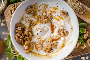 Fresh cheese with honey and walnuts