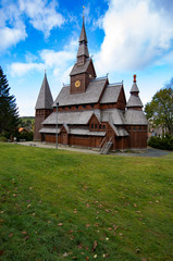 Fototapeta na wymiar Kleine Kiche erbaut aus Holz in Hahnenklee im Harz
