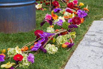 Chemin de fleurs très colorées