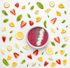 Smoothie bowl in layout of fruit