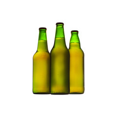 trzy  zielone butelki piwa - obrazy, fototapety, plakaty