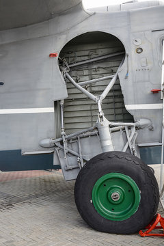 Aircraft landing gear in the Parking lot
