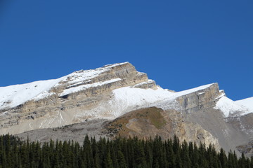 Fototapeta premium Snow Takes The Peaks, Jasper National Park, Alberta